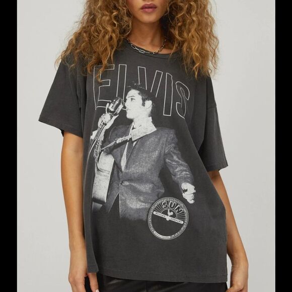Daydreamer Sun Records X Elvis Merch T-Shirt - Picture 1 of 6